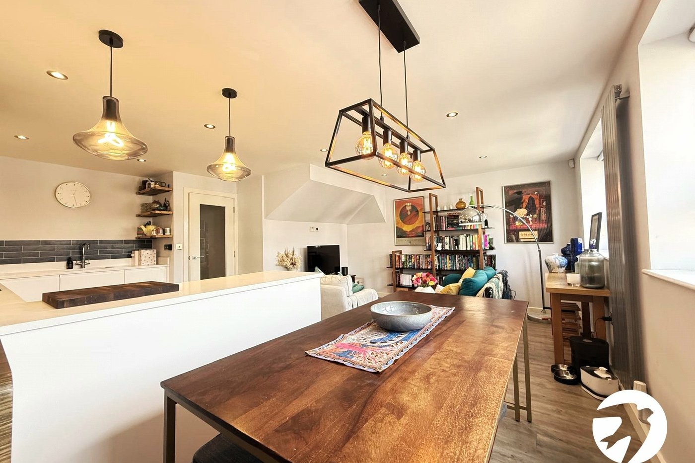 2 bedroom property for sale in London | Robinson Jackson