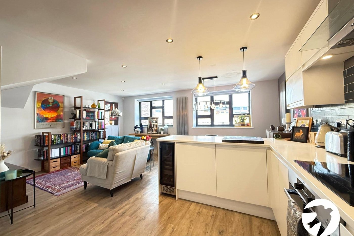 2 bedroom property for sale in London | Robinson Jackson