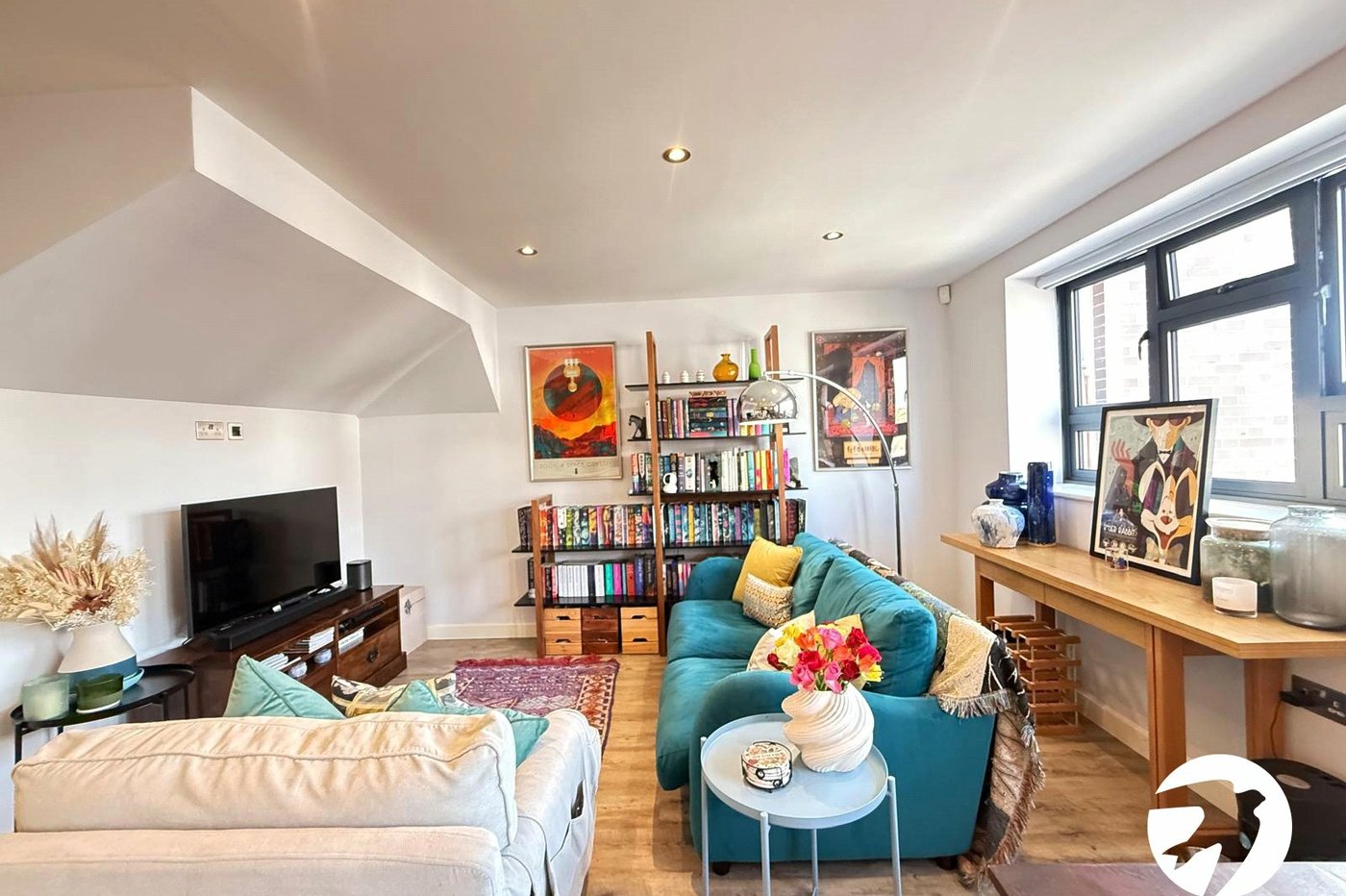 2 bedroom property for sale in London | Robinson Jackson