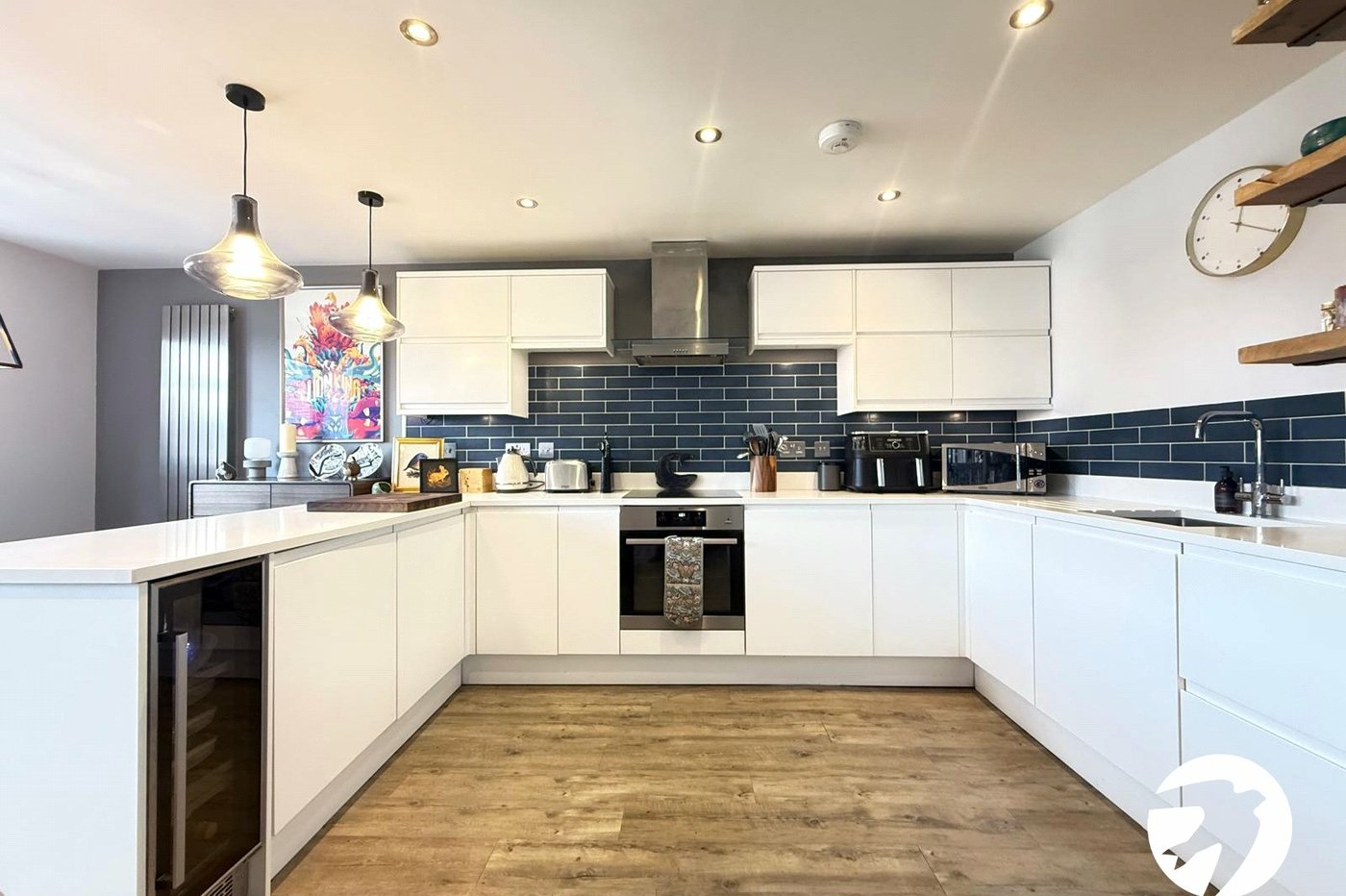 2 bedroom property for sale in London | Robinson Jackson