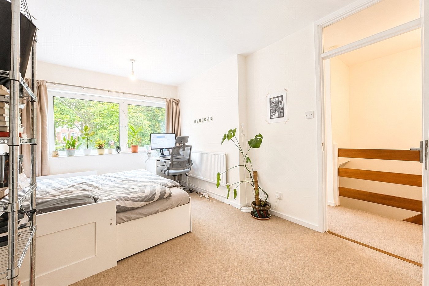 2 bedroom property for sale in London | Robinson Jackson