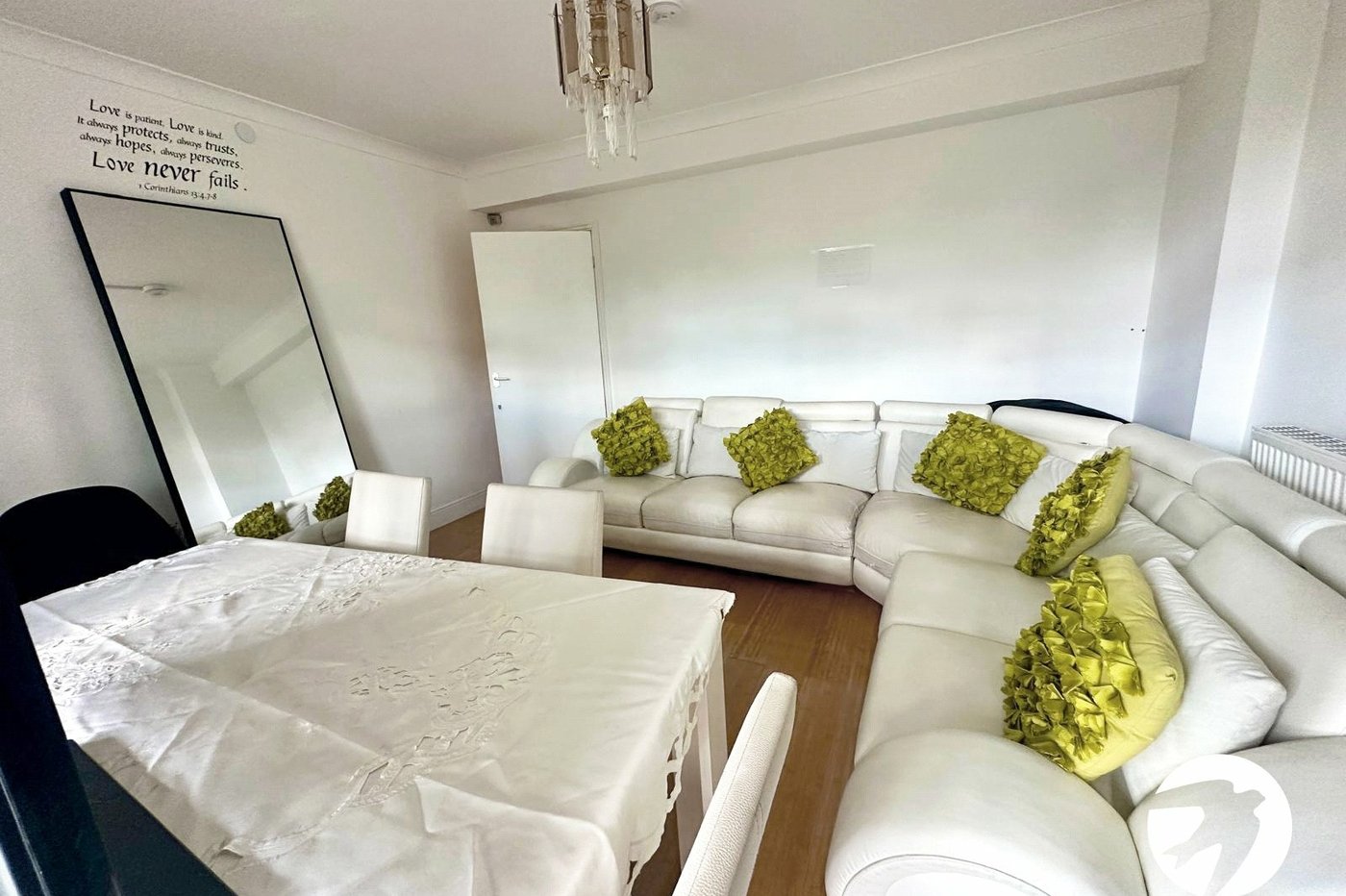 2 bedroom property for sale in London | Robinson Jackson