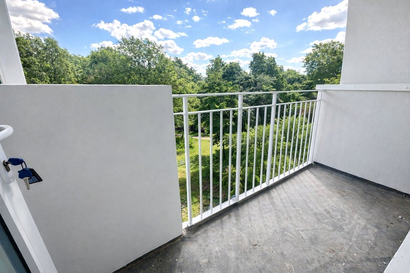 2 bedroom property to rent in London | Robinson Jackson