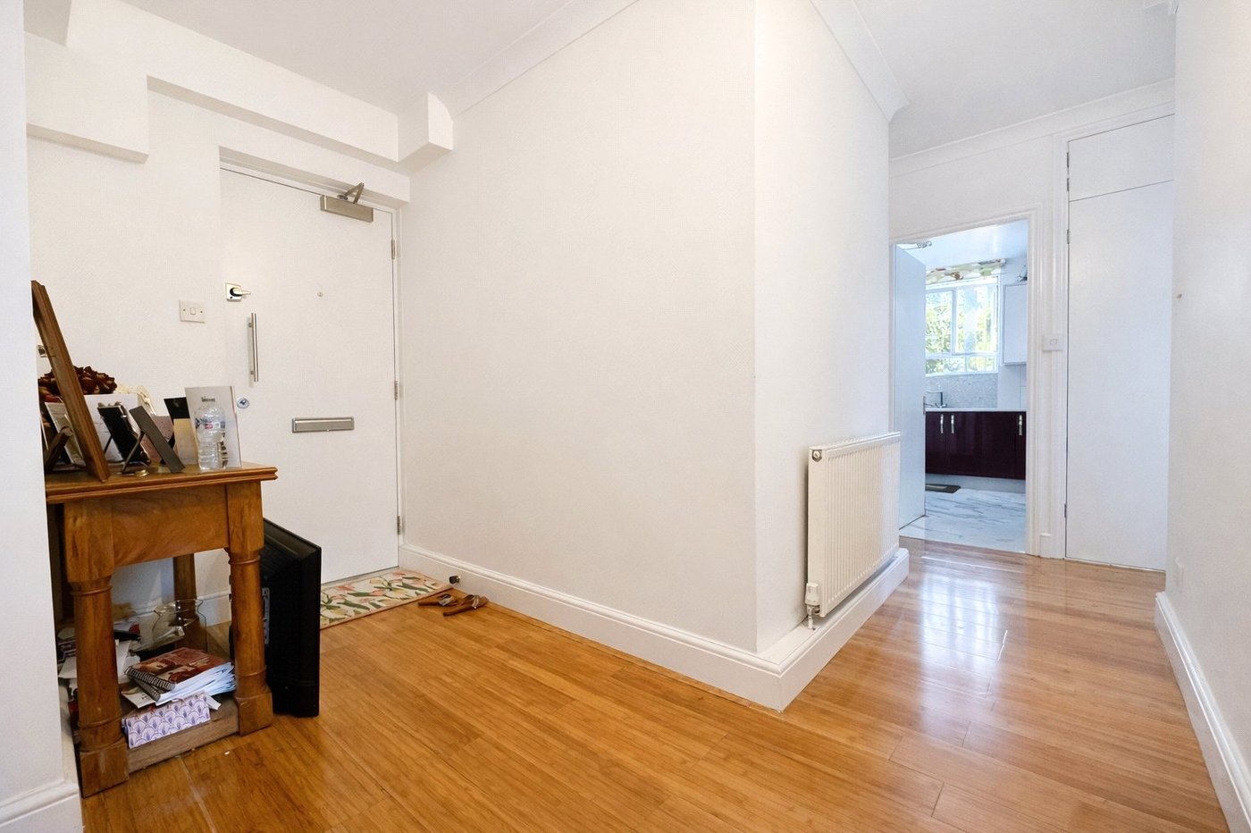 2 bedroom property to rent in London | Robinson Jackson