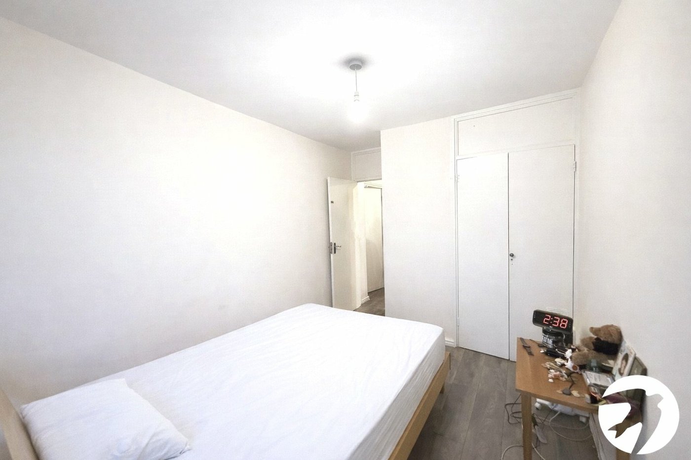 2 bedroom property for sale in London | Robinson Jackson