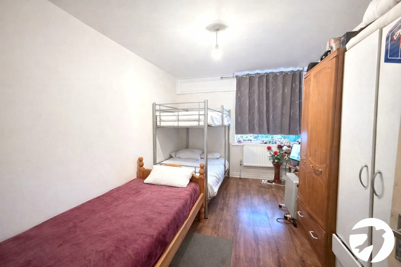 2 bedroom property for sale in London | Robinson Jackson