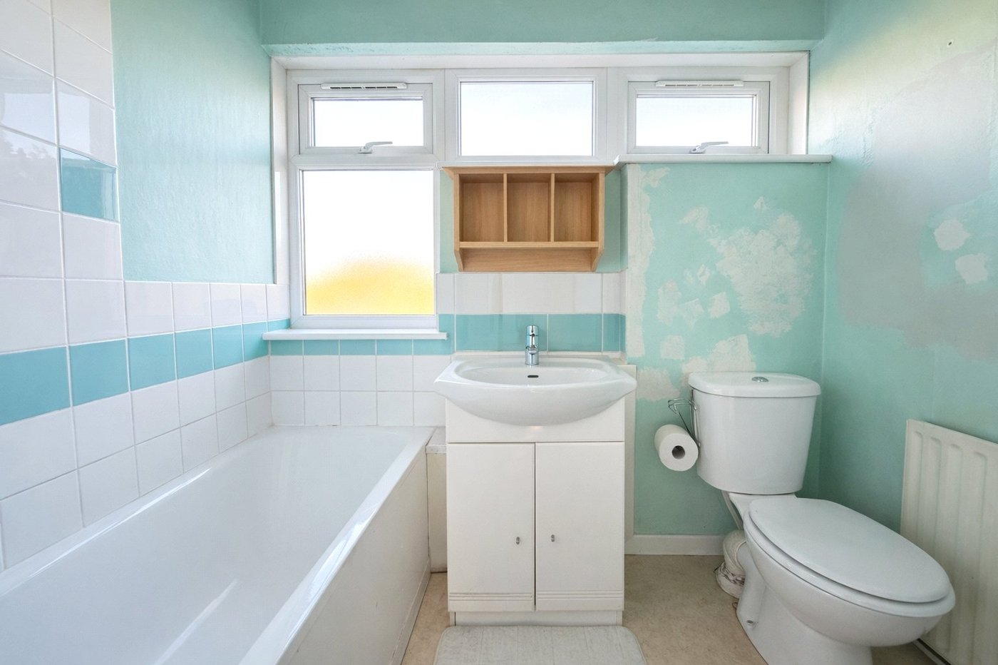 3 bedroom property for sale in London | Robinson Jackson