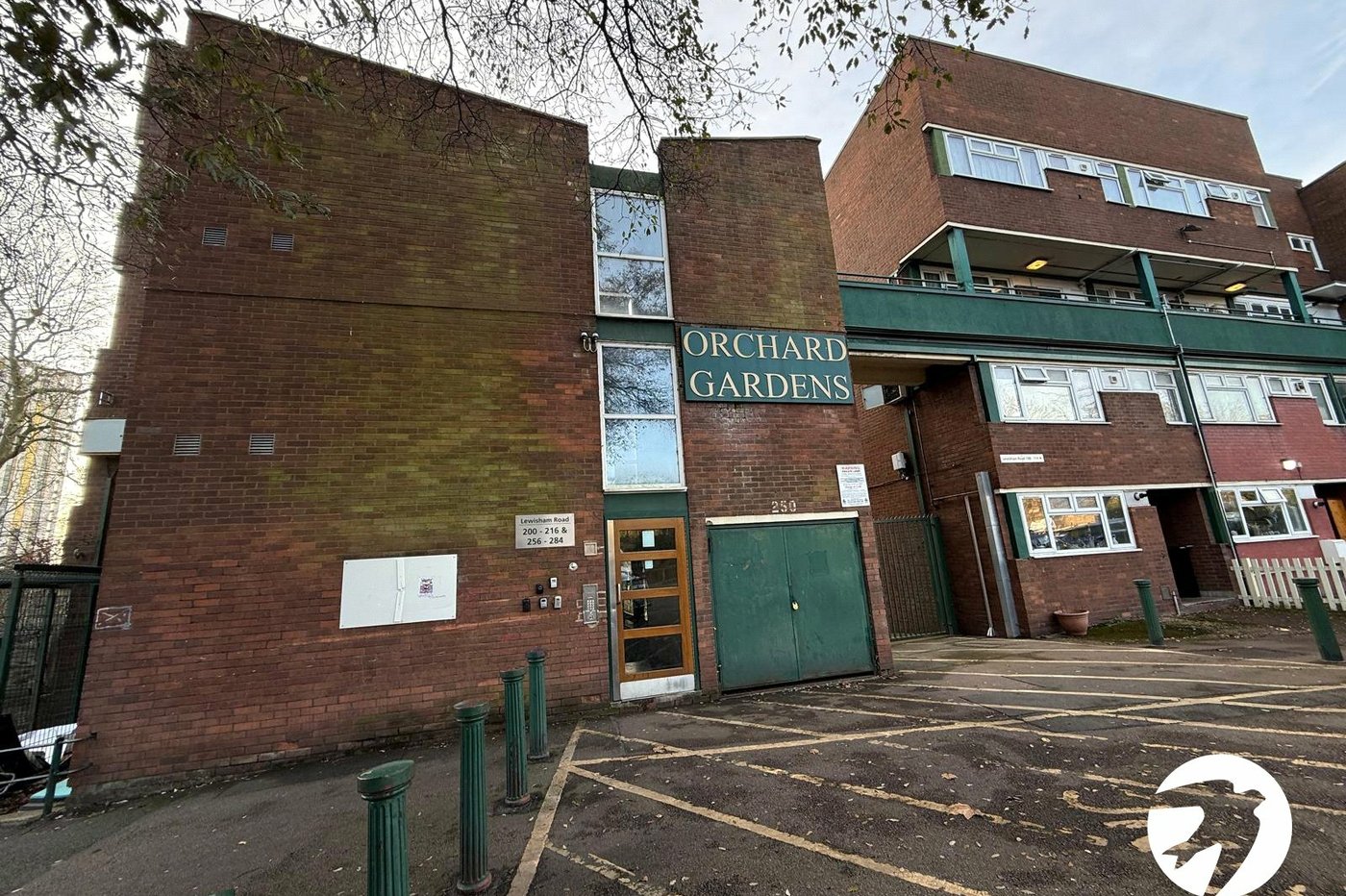 3 bedroom property for sale in London | Robinson Jackson