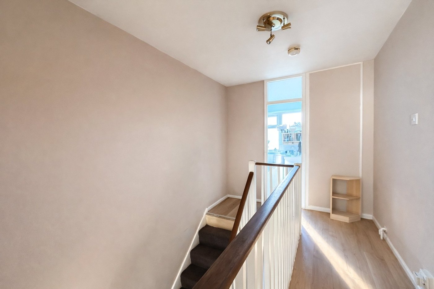 3 bedroom property for sale in London | Robinson Jackson