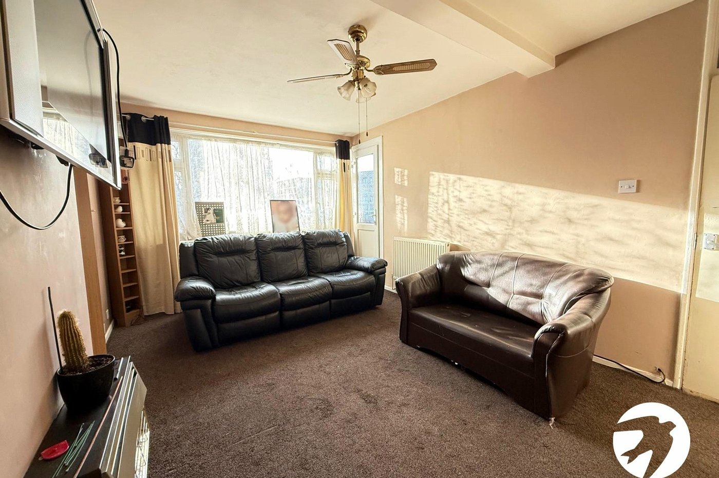 3 bedroom property for sale in London | Robinson Jackson