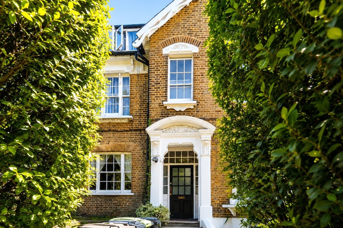1 bedroom property for sale in London | Robinson Jackson