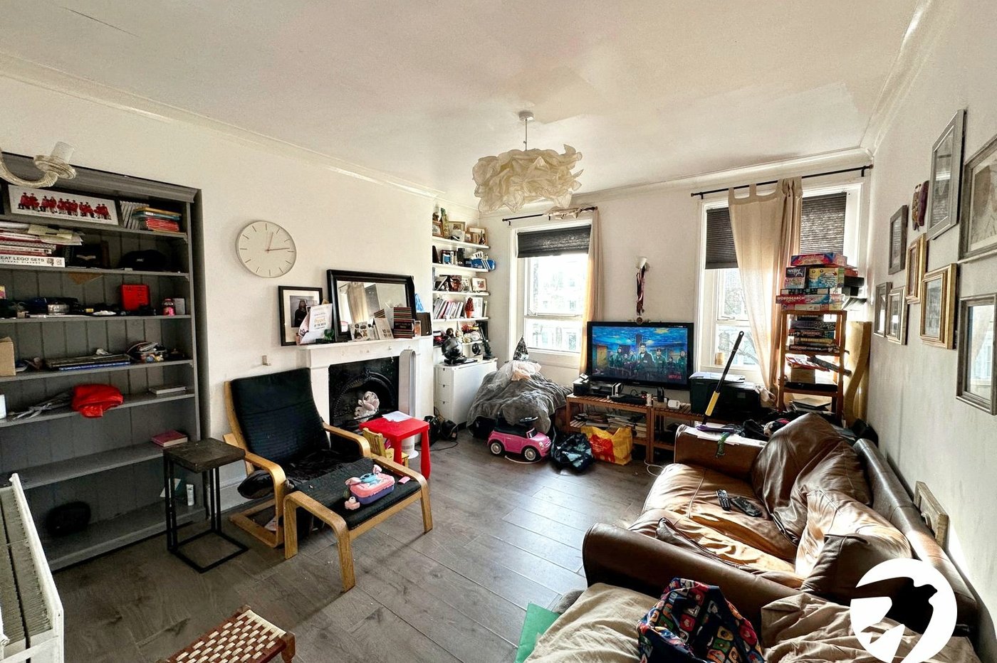 2 bedroom property for sale in London | Robinson Jackson