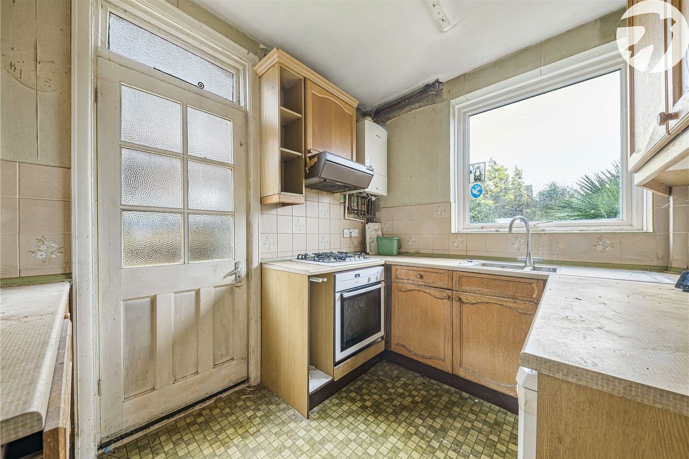 3 bedroom house for sale in London | Robinson Jackson