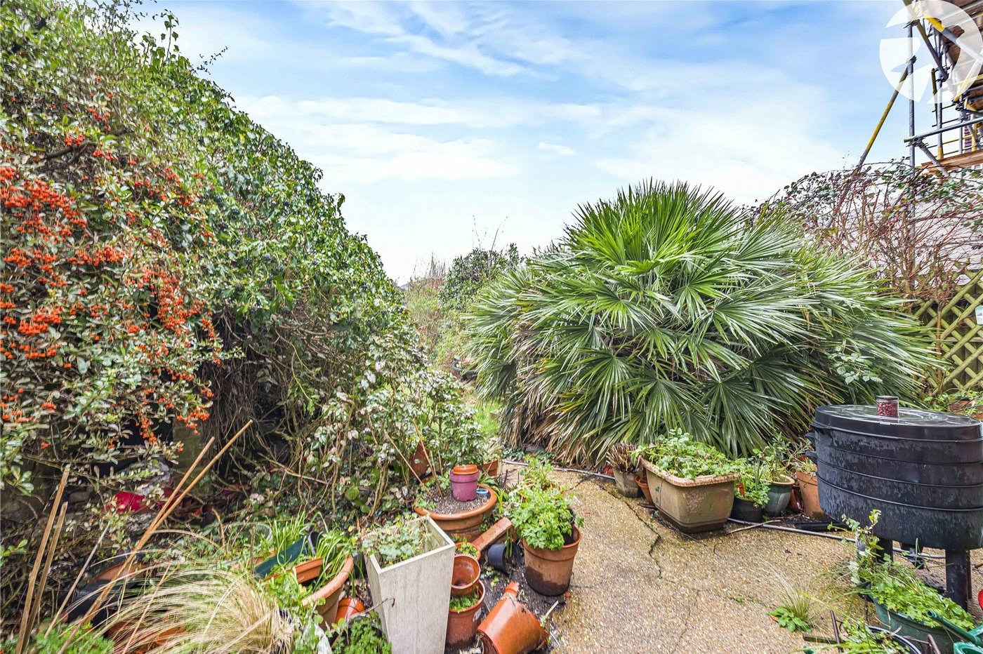 3 bedroom house for sale in London | Robinson Jackson