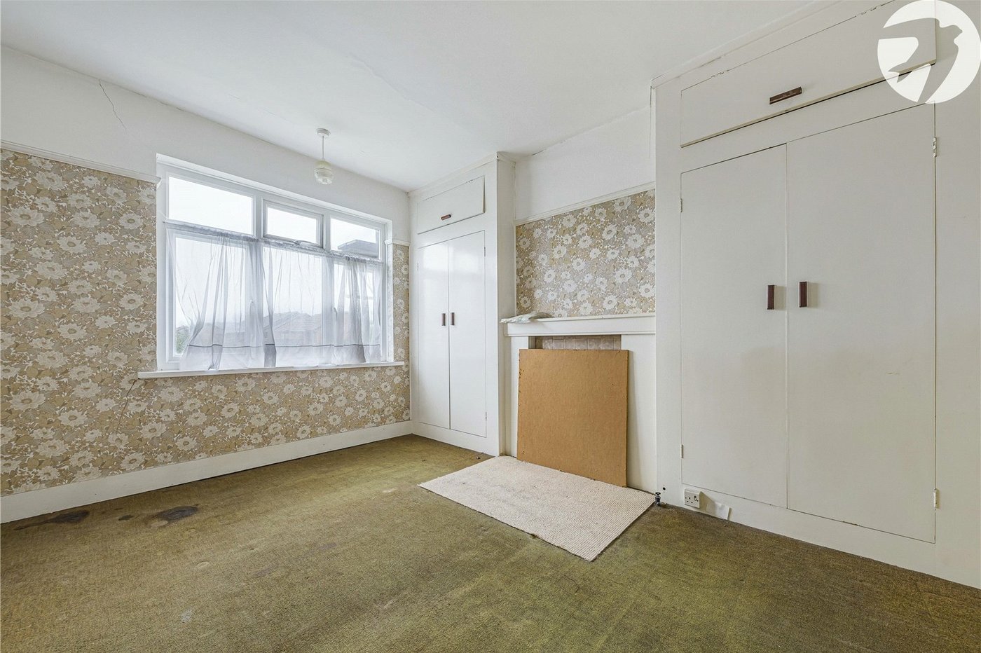 3 bedroom house for sale in London | Robinson Jackson