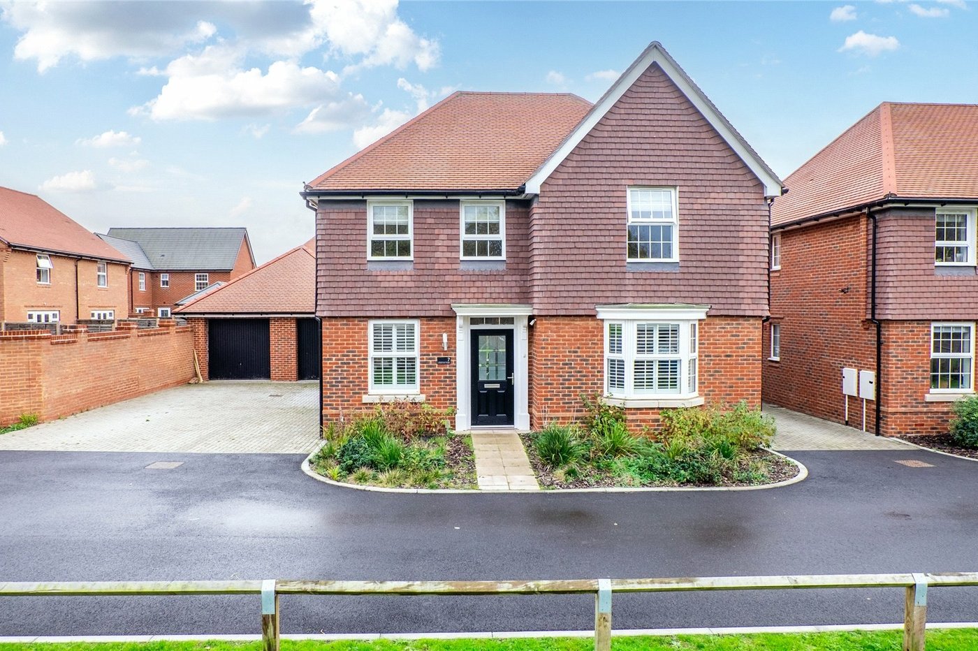 4 bedroom house for sale in Staplehurst | Robinson Michael & Jackson