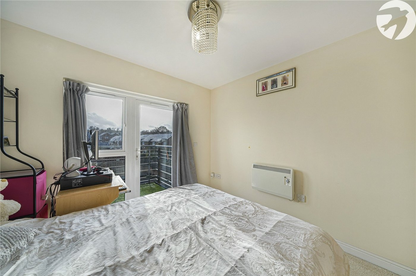 2 bedroom property for sale in Greenhithe | Robinson Jackson
