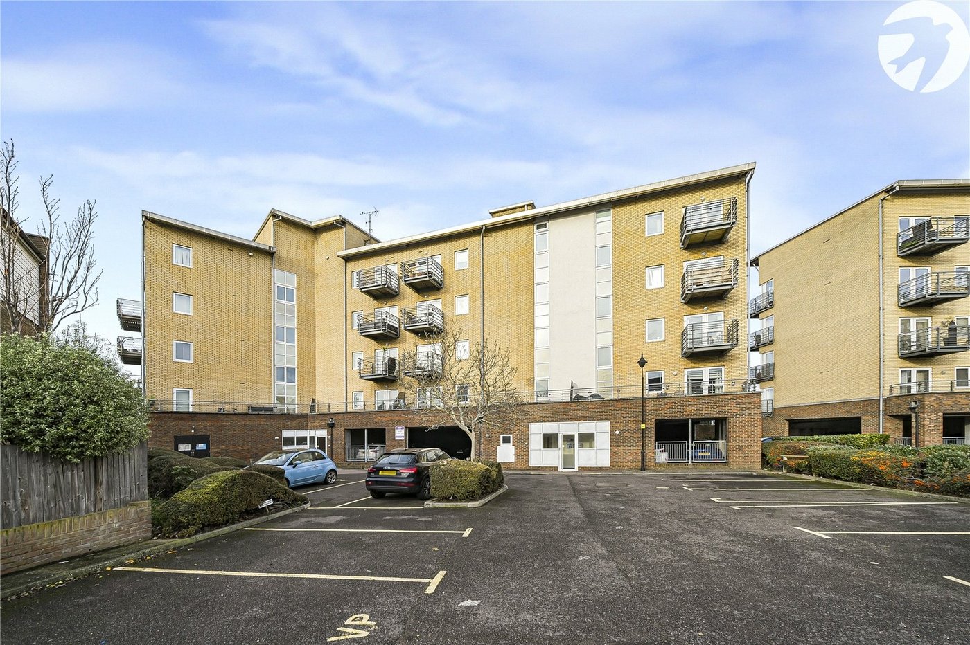 2 bedroom property for sale in Greenhithe | Robinson Jackson