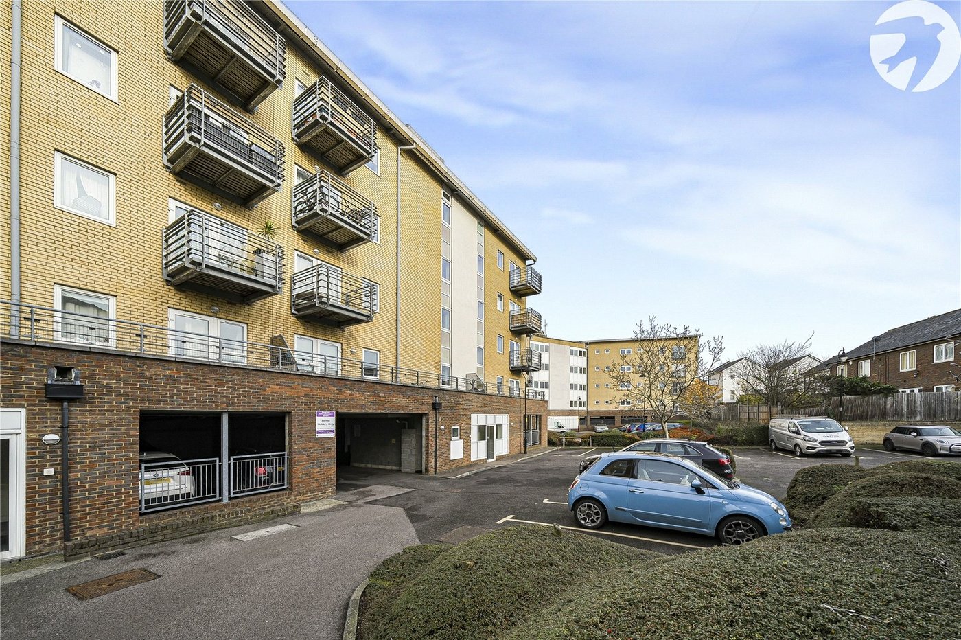 2 bedroom property for sale in Greenhithe | Robinson Jackson