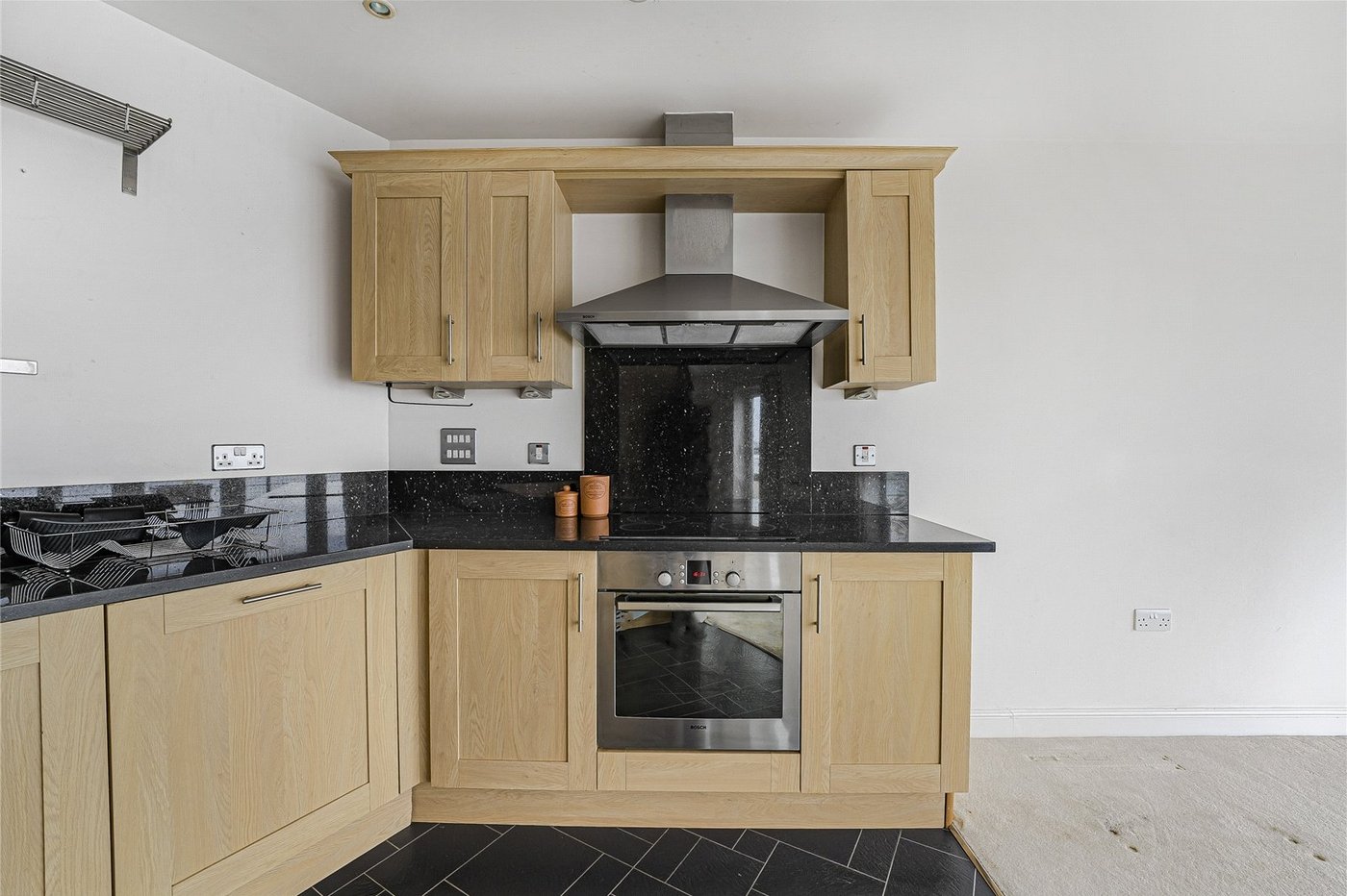 2 bedroom property for sale in Greenhithe | Robinson Jackson