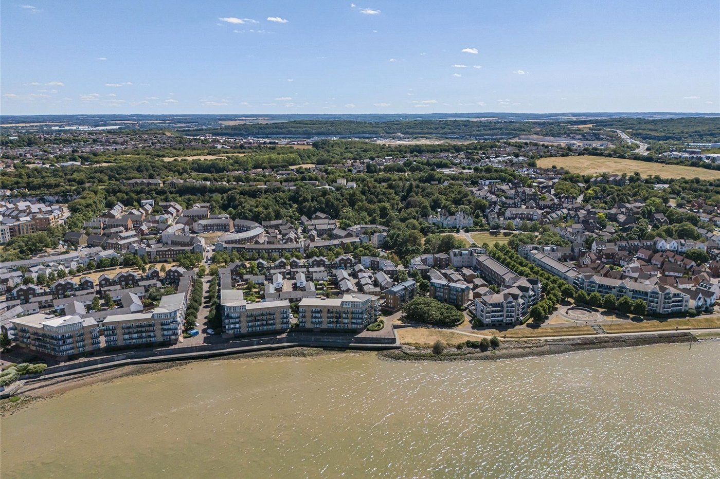 2 bedroom property for sale in Greenhithe | Robinson Jackson