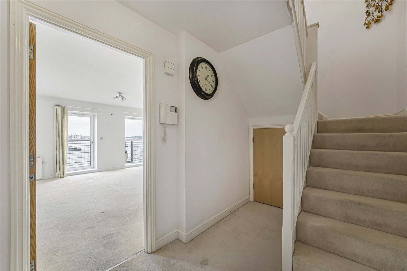 2 bedroom property for sale in Greenhithe | Robinson Jackson