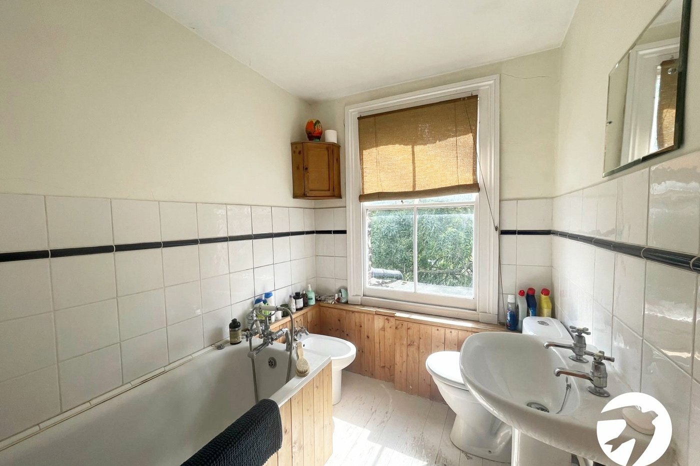 4 bedroom property for sale in London | Robinson Jackson