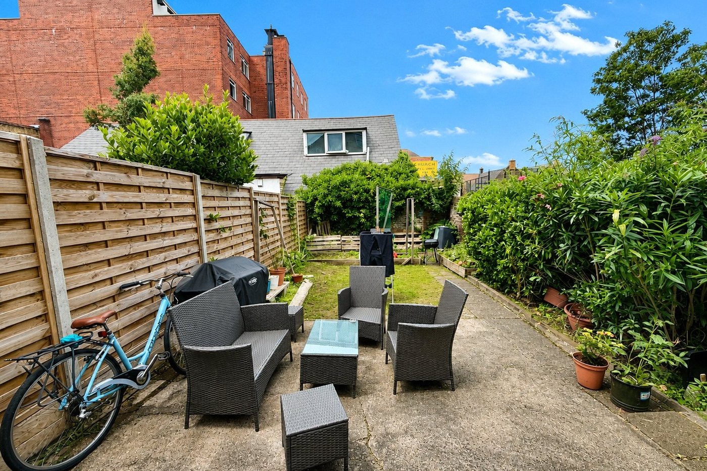 6 bedroom house for sale in London | Robinson Jackson
