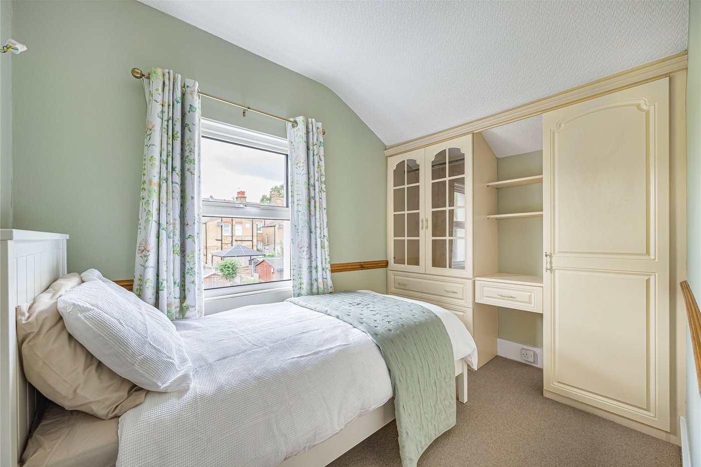 3 bedroom house for sale in Sidcup | Robinson Jackson