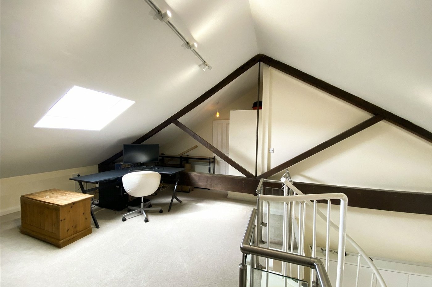 3 bedroom property for sale in Stuart Road | Robinson Michael & Jackson