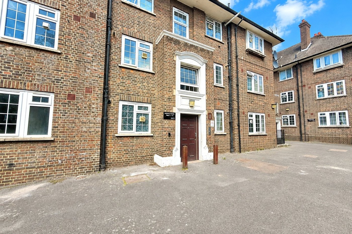 2 bedroom property for sale in Woolwich | Robinson Jackson