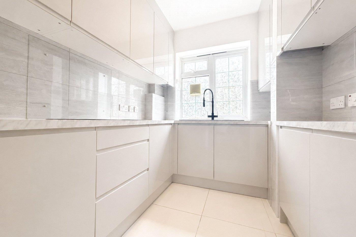2 bedroom property for sale in Woolwich | Robinson Jackson