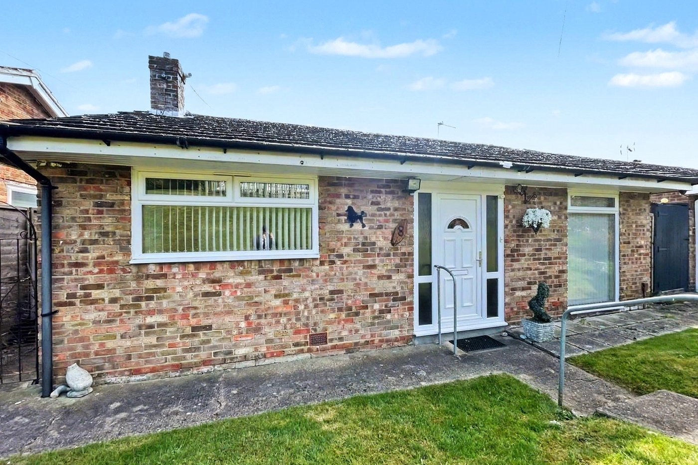 2 bedroom bungalow for sale in Rainham | Robinson Michael & Jackson