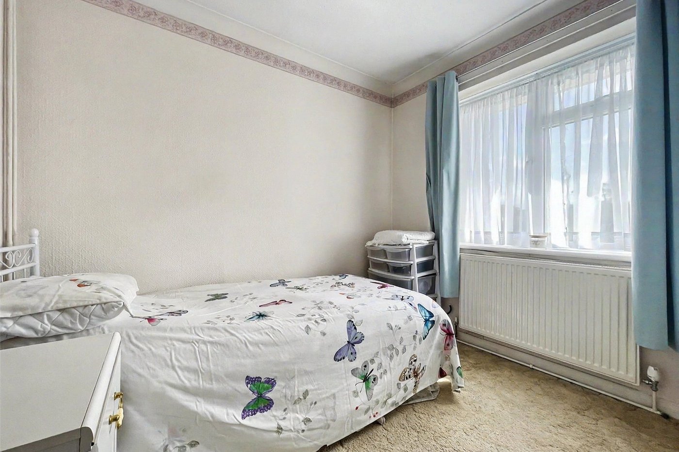 2 bedroom bungalow for sale in Rainham | Robinson Michael & Jackson