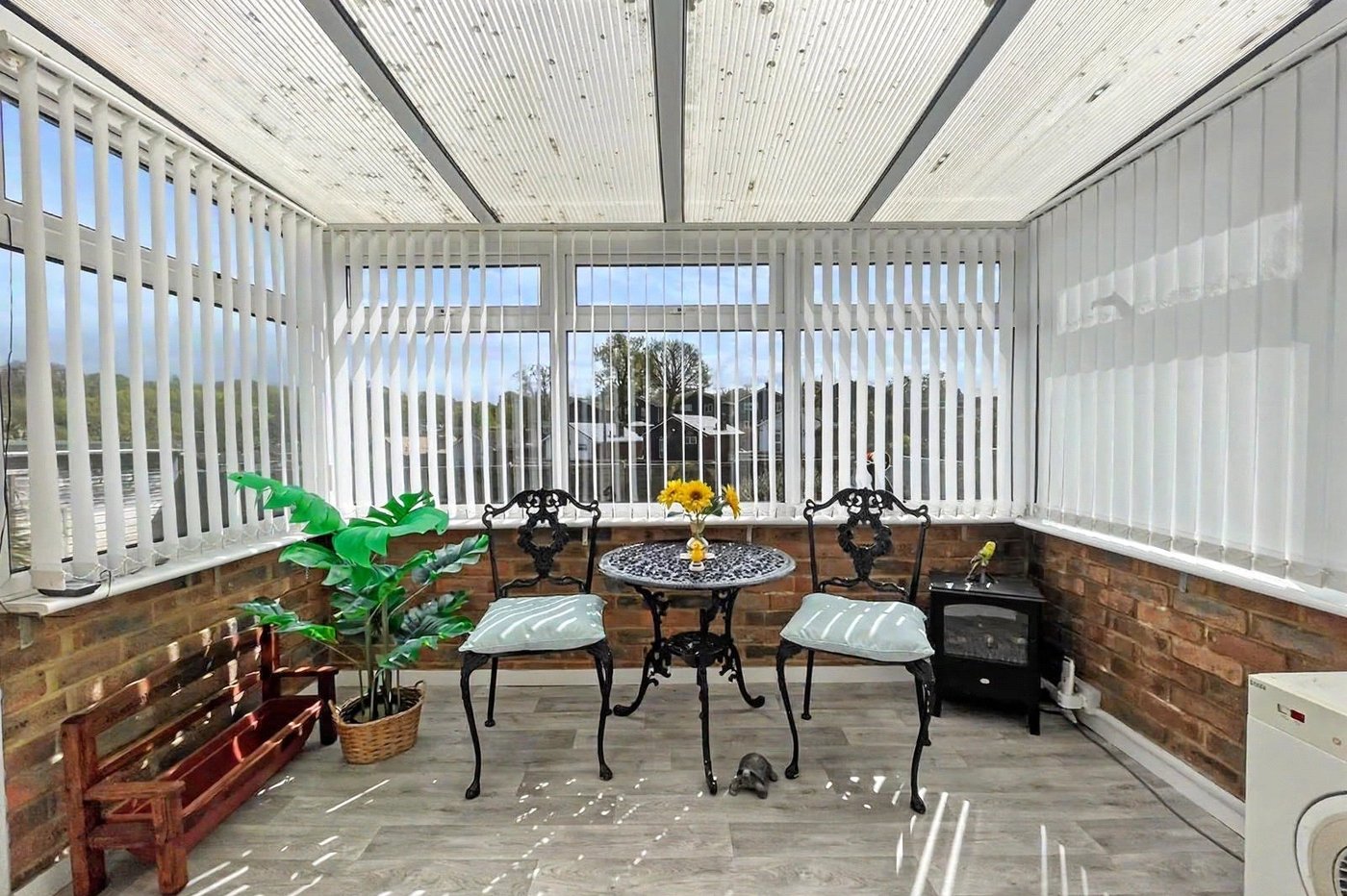 2 bedroom bungalow for sale in Rainham | Robinson Michael & Jackson