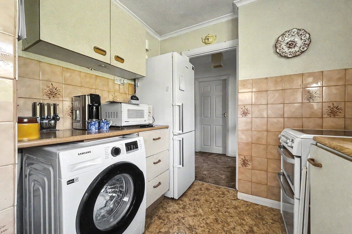 2 bedroom bungalow for sale in Rainham | Robinson Michael & Jackson