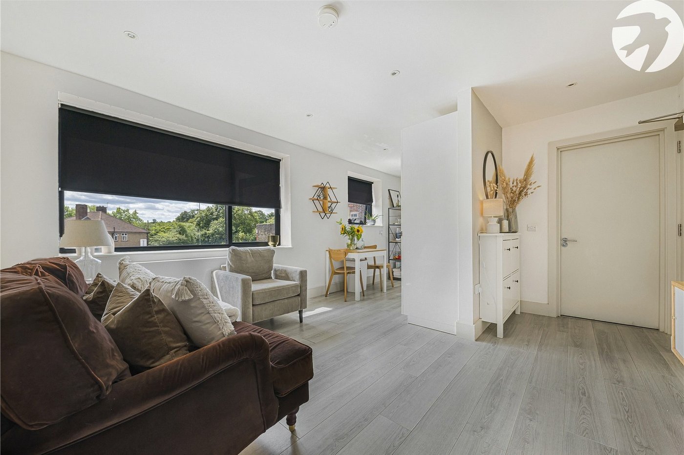 2 bedroom property for sale in London | Robinson Jackson
