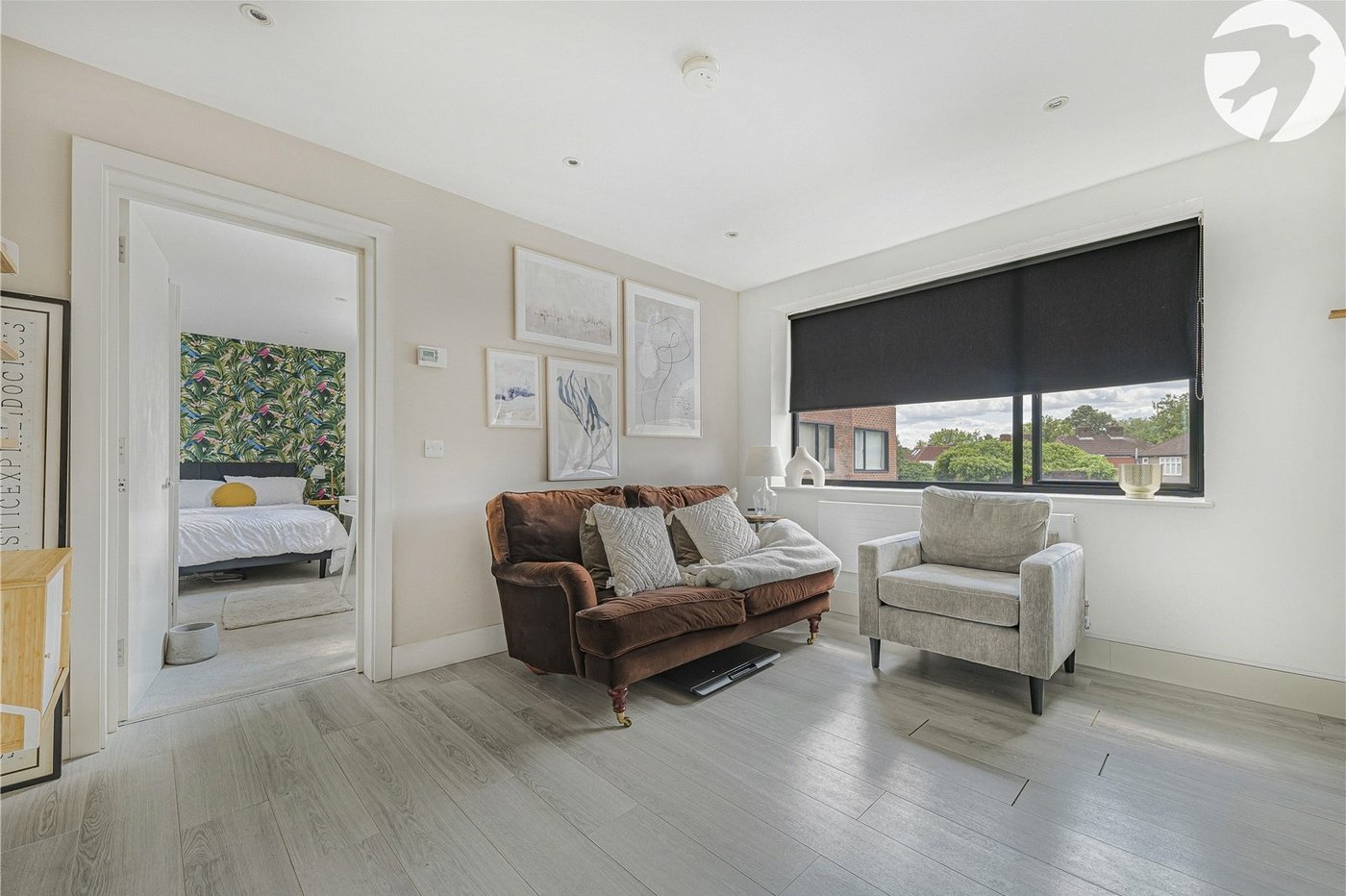 2 bedroom property for sale in London | Robinson Jackson