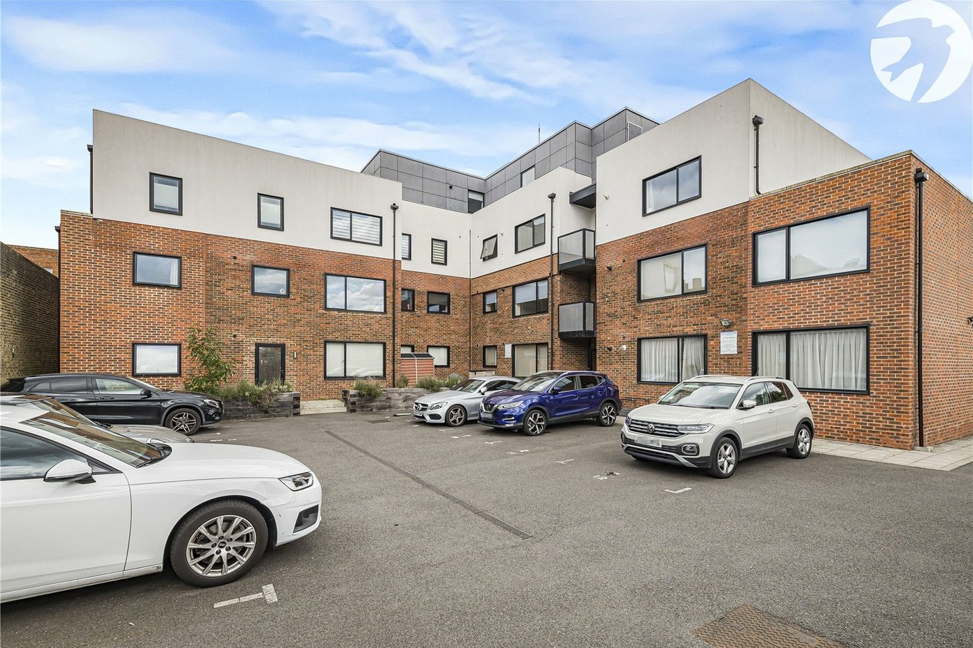 2 bedroom property for sale in London | Robinson Jackson