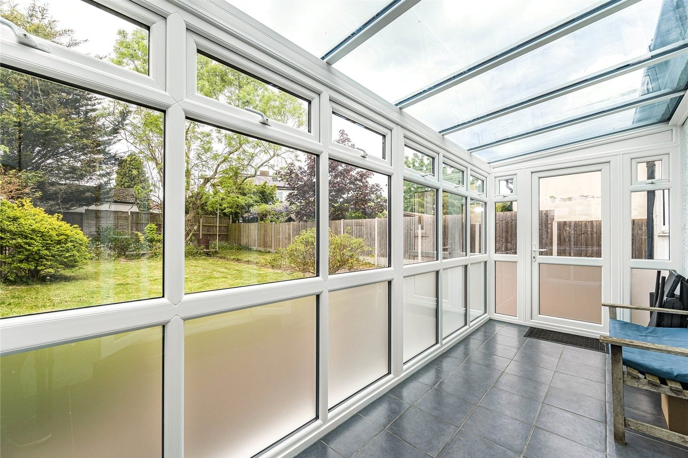 2 bedroom bungalow for sale in London | Robinson Jackson