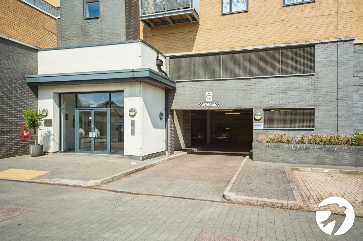 1 bedroom property for sale in Belvedere | Robinson Jackson