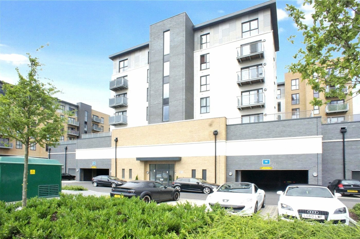 2 bedroom property for sale in Belvedere | Robinson Jackson