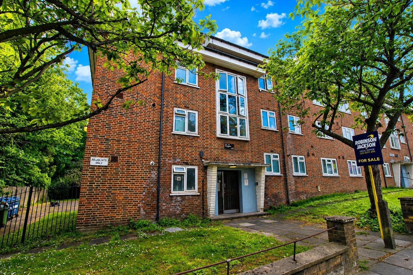 1 bedroom property for sale in Charlton | Robinson Jackson