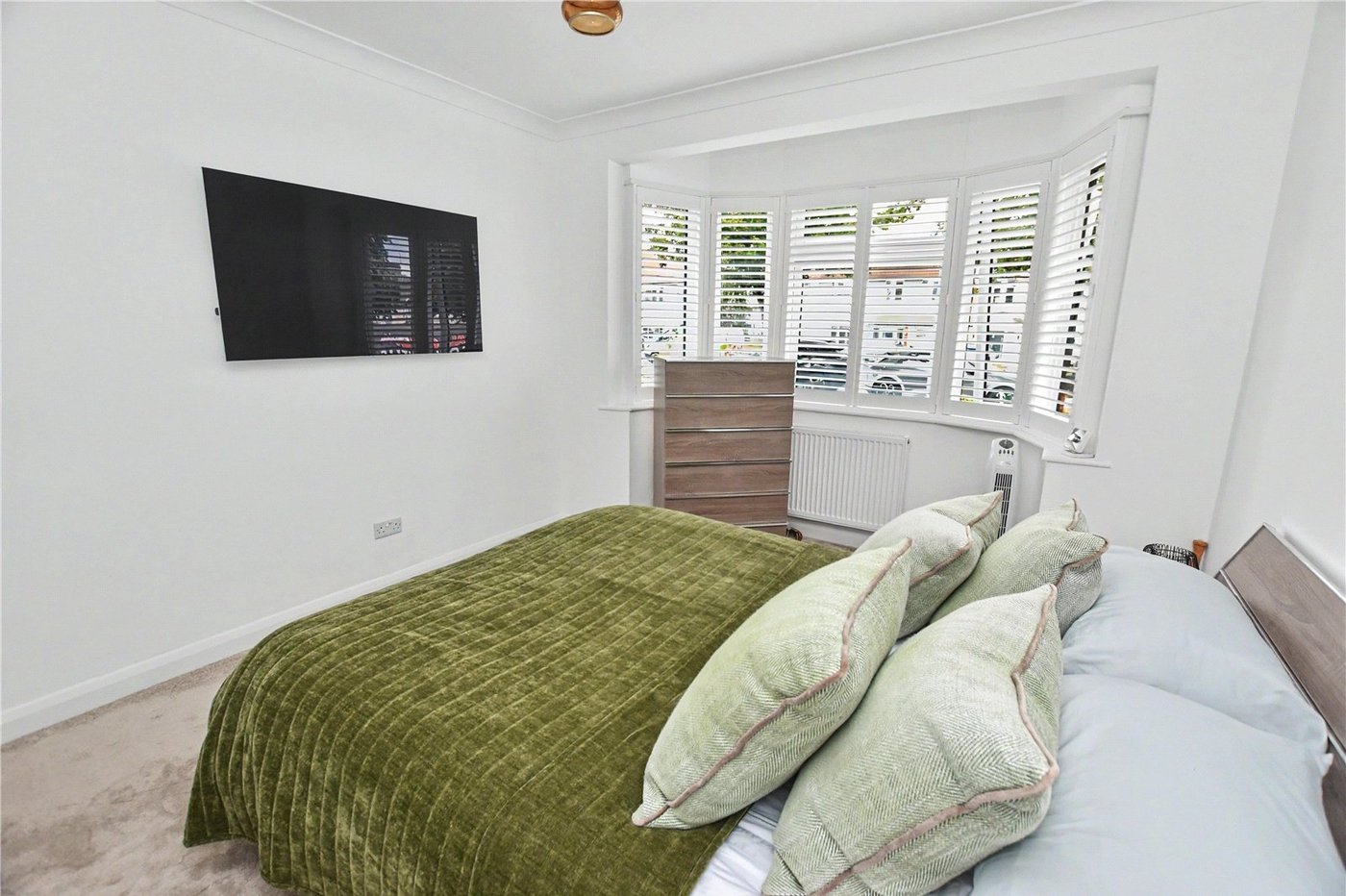 2 bedroom bungalow for sale in Bexleyheath | Robinson Jackson