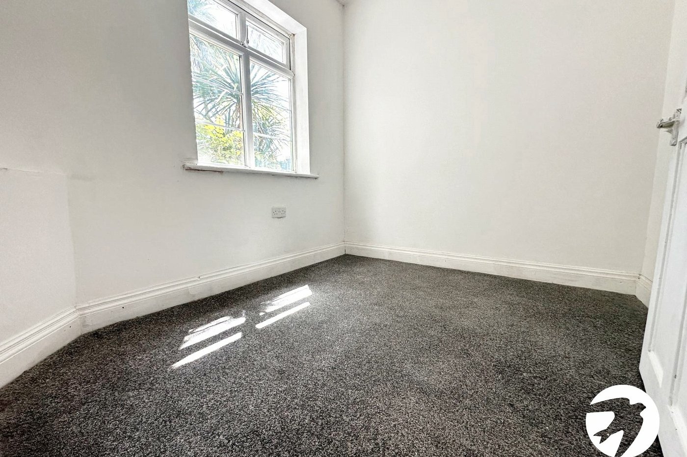 2 bedroom property for sale in London | Robinson Jackson