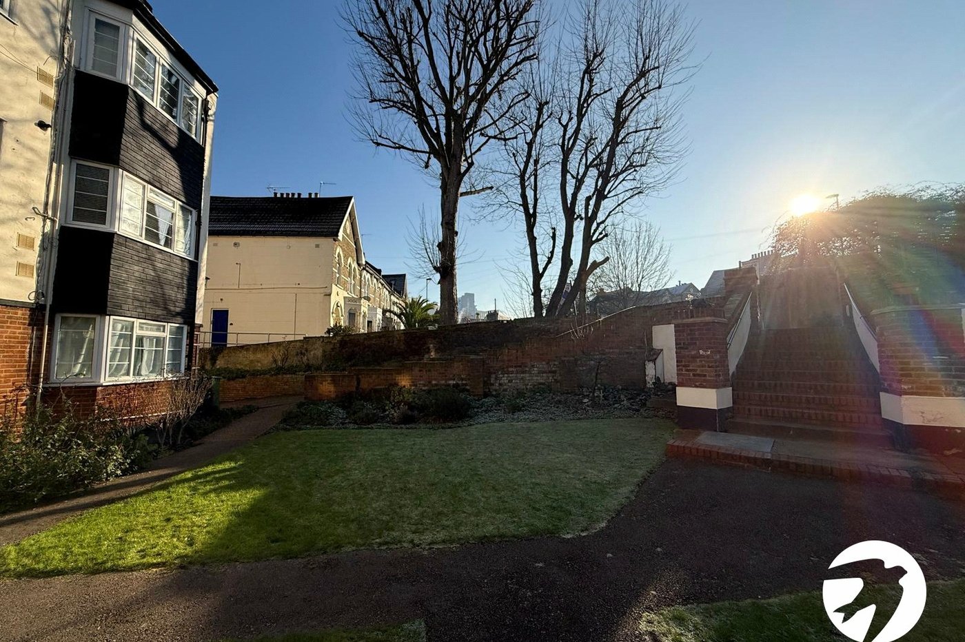 2 bedroom property for sale in London | Robinson Jackson