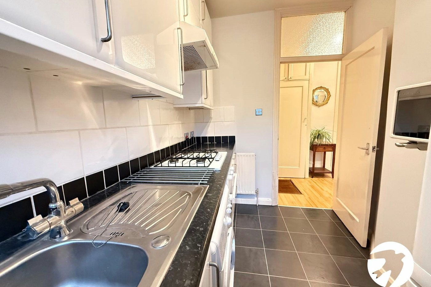 2 bedroom property for sale in London | Robinson Jackson