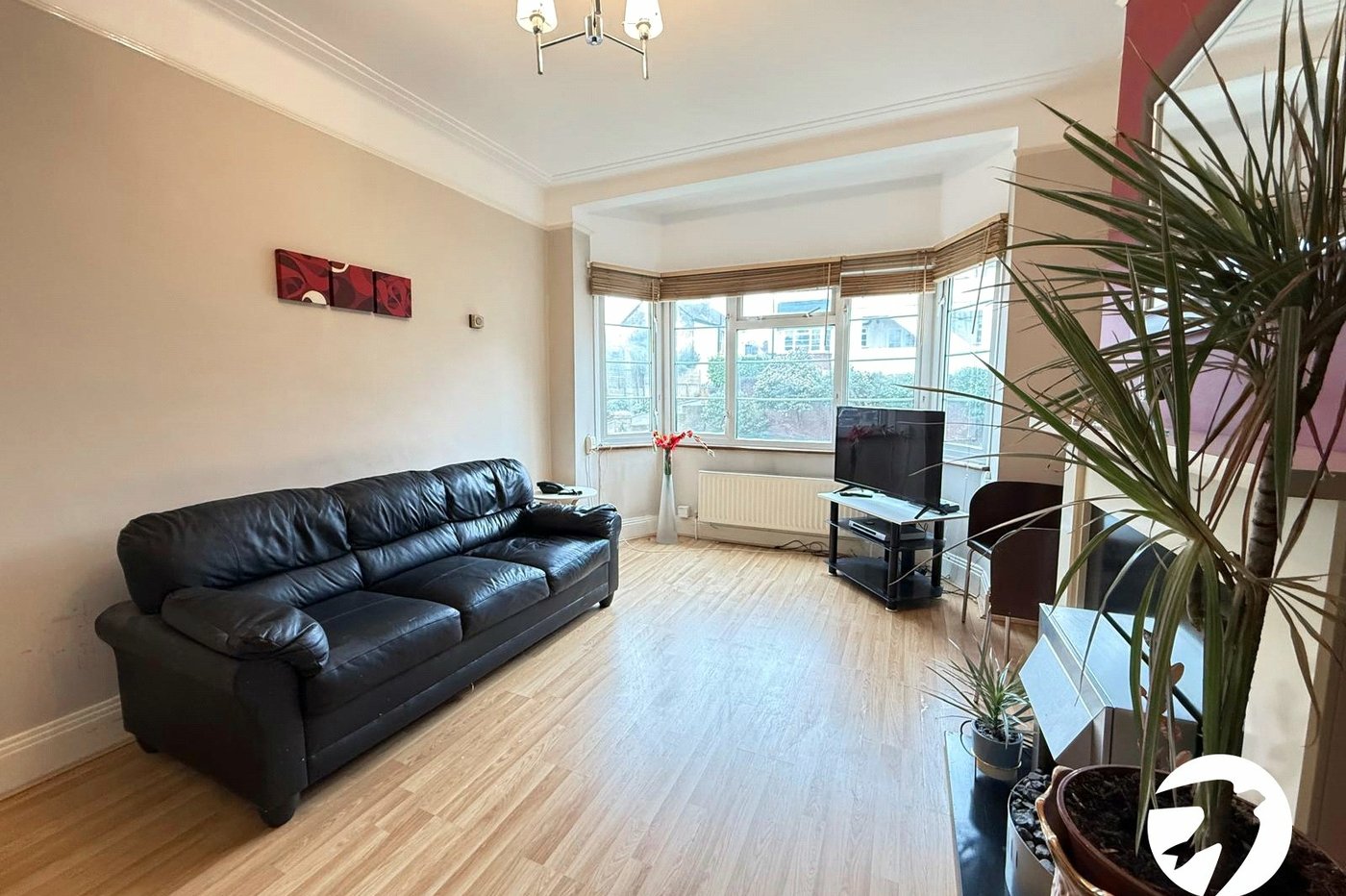 2 bedroom property for sale in London | Robinson Jackson