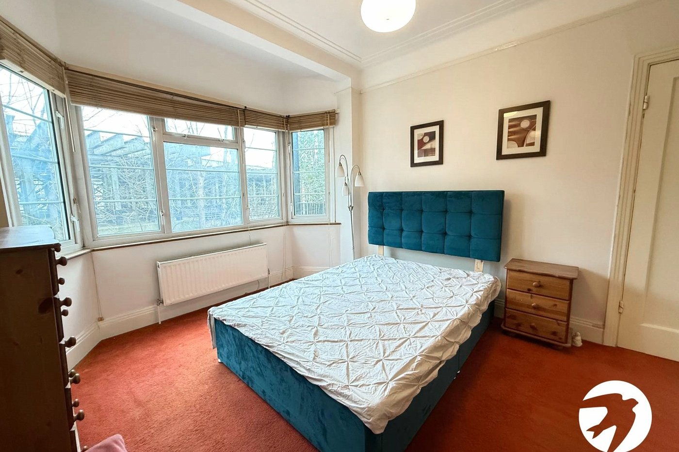 2 bedroom property for sale in London | Robinson Jackson