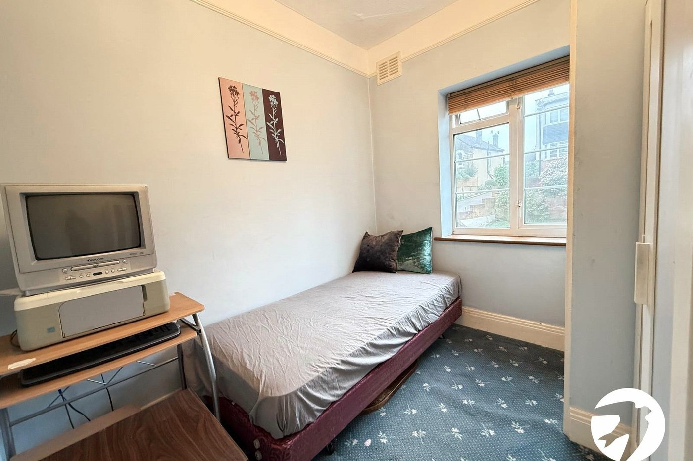 2 bedroom property for sale in London | Robinson Jackson